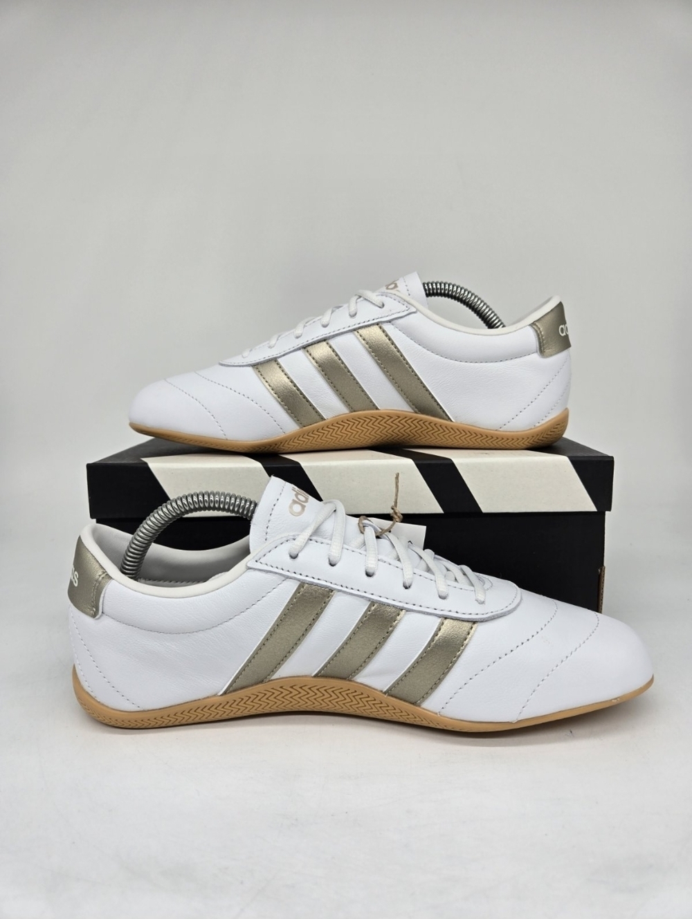 adidas Womens Grand Court Lo JQ9685 Crystal White Cyber Metallic Shoes Size 10.5 - Picture 5 of 8